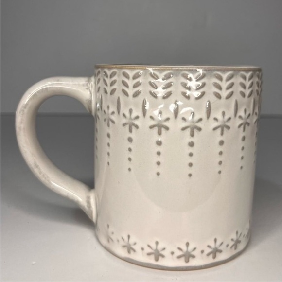 Anthropologie NWT Snowcap Reactive-Glazed Monogram Mug “P” Holiday Cozy Fall - Picture 4 of 12
